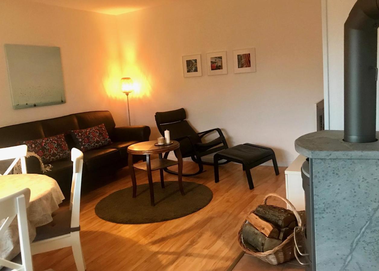 Gemuetliches Ferienhaus Hinterm Deich Nordstrand Esterno foto