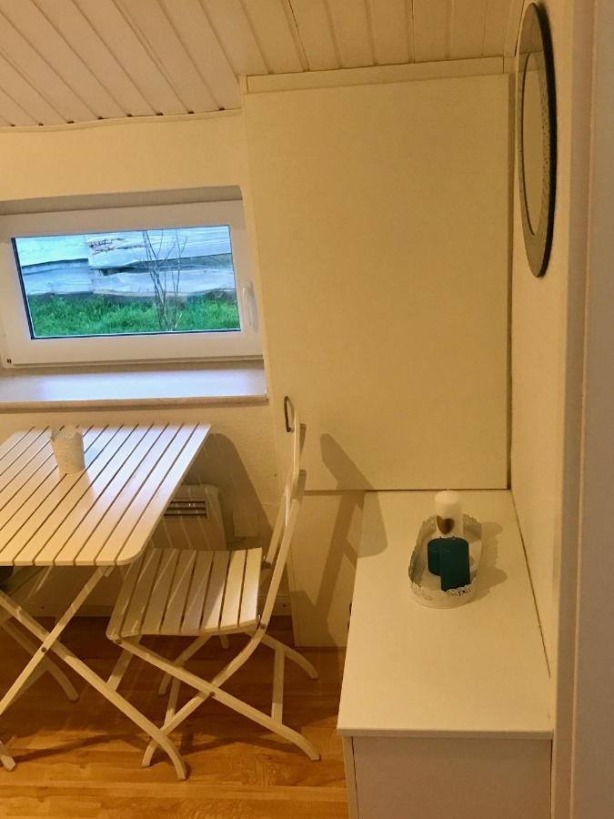 Gemuetliches Ferienhaus Hinterm Deich Nordstrand Esterno foto