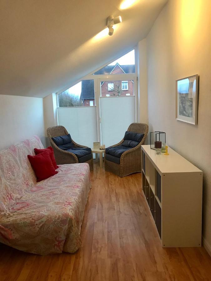 Gemuetliches Ferienhaus Hinterm Deich Nordstrand Esterno foto