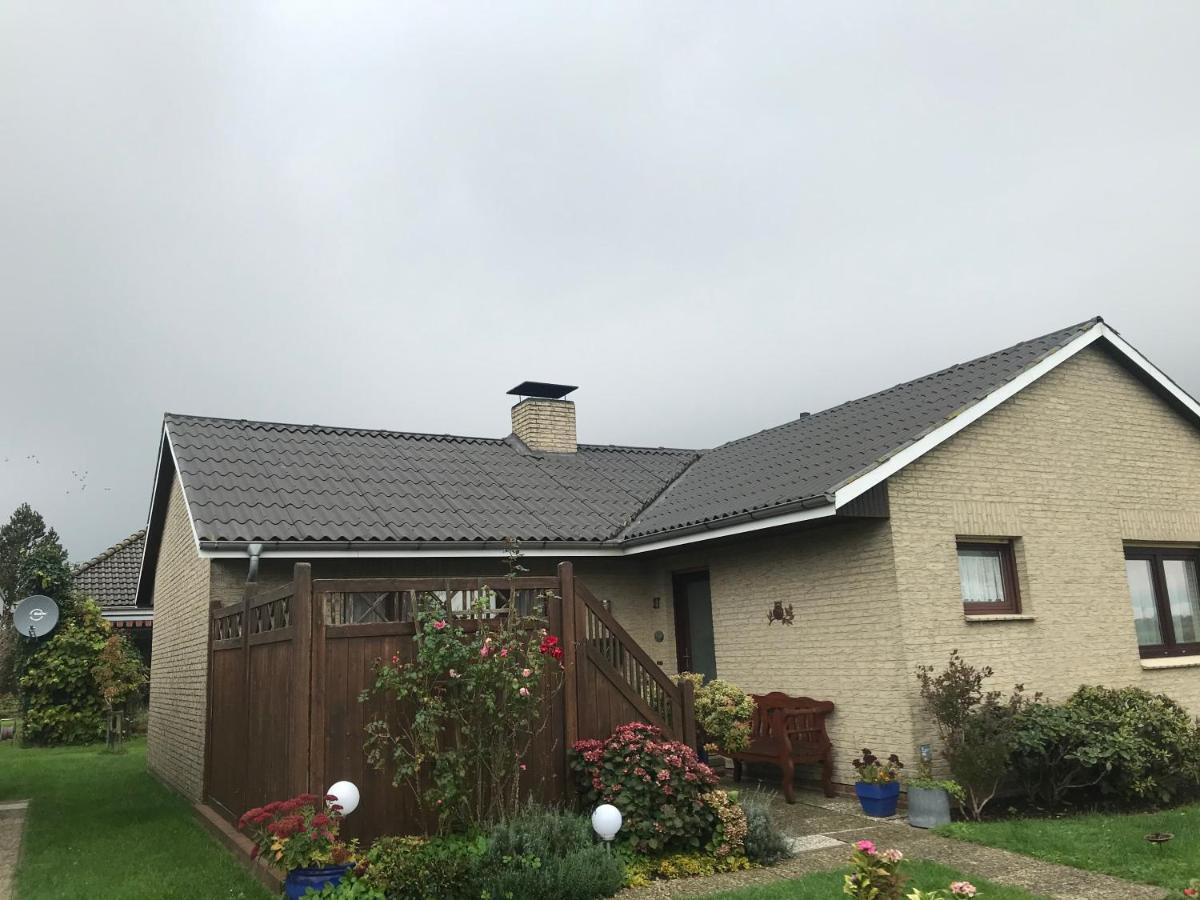 Gemuetliches Ferienhaus Hinterm Deich Nordstrand Esterno foto