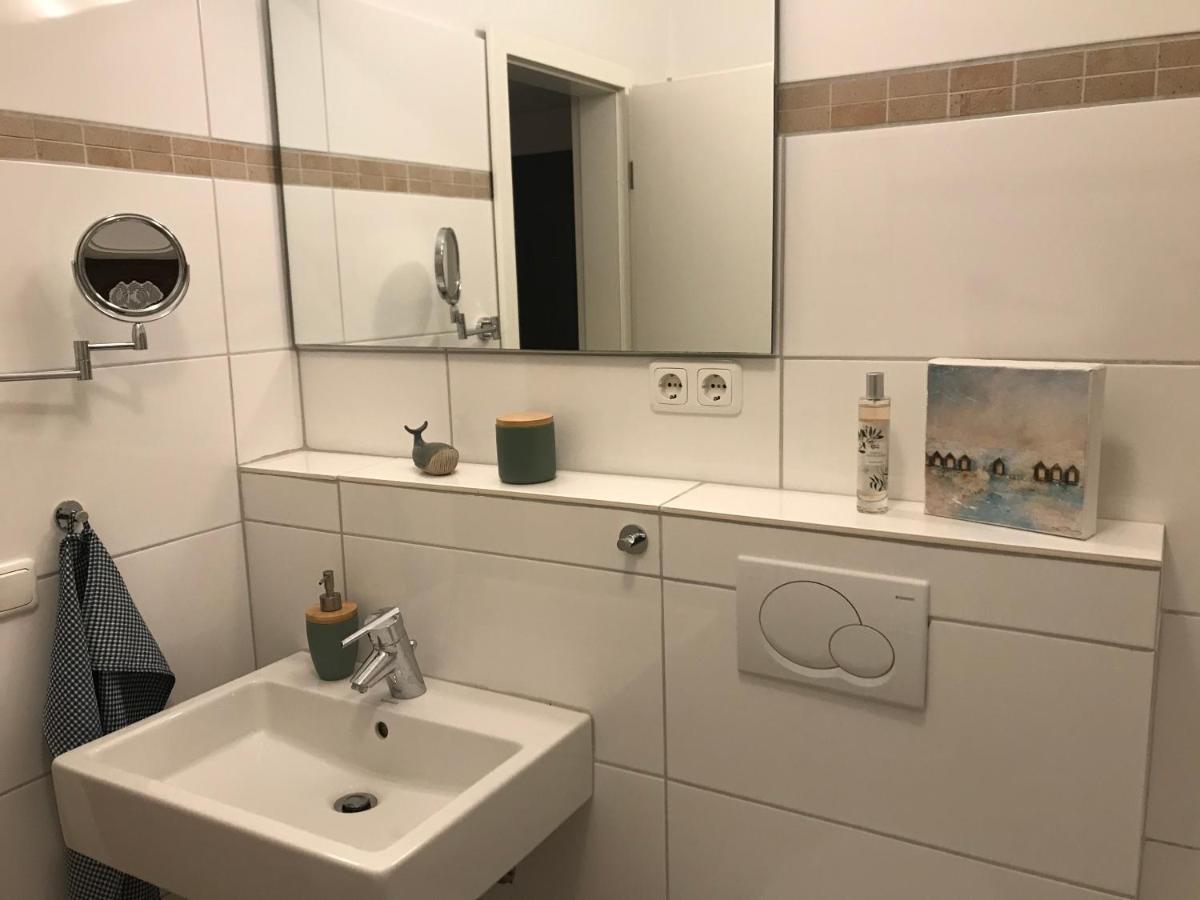 Gemuetliches Ferienhaus Hinterm Deich Nordstrand Esterno foto